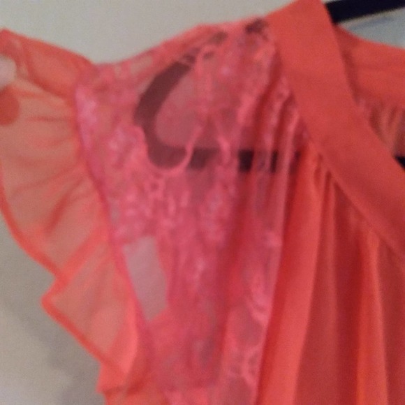 Mak B Lace Sheer Flutter Sleeve Pintucked Blouse - Picture 4 of 11